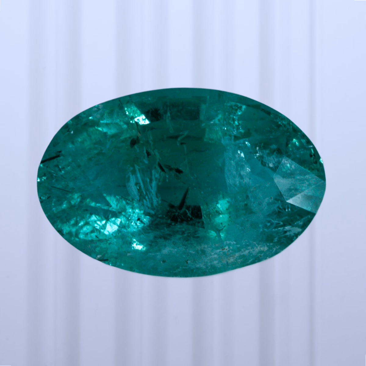 1.10 ct Emerald, Russia, Oiled F1, Oval Cut, photo 1 of 4
