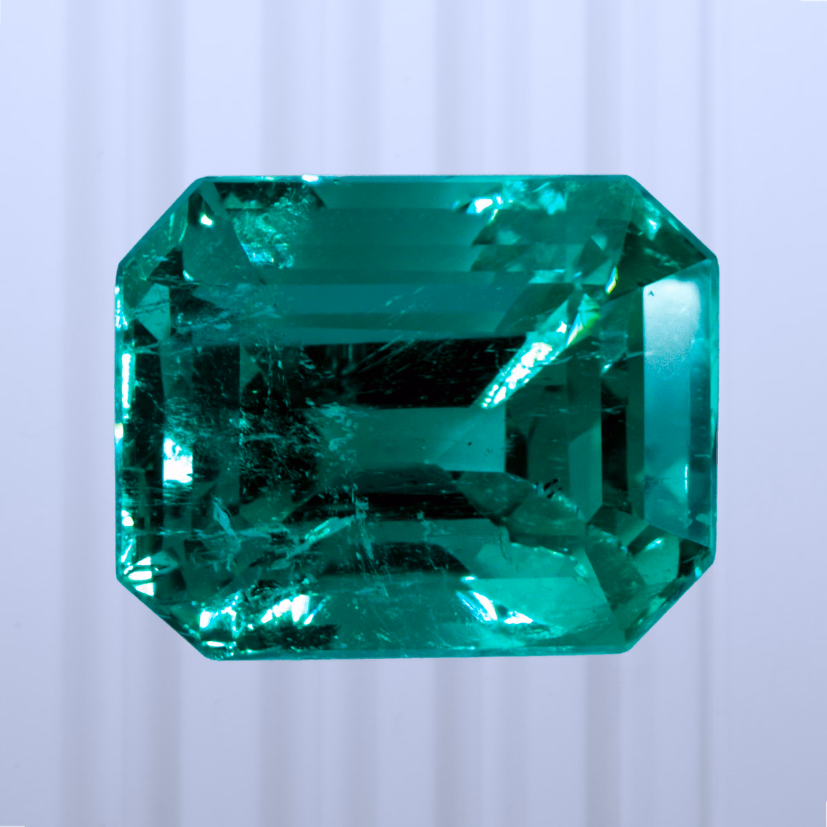 1.68 ct Emerald, Colombia, Oiled F1, Emerald Cut, photo 1 of 4