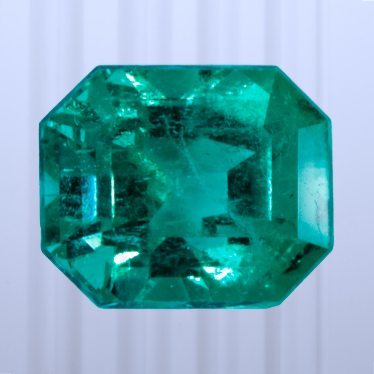 1.91 ct Emerald, Colombia, Oiled F2, Emerald Cut, photo 1 of 5