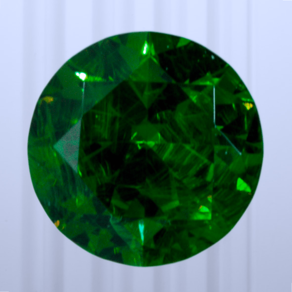 0.50 ct Demantoid, Russia, Unheated/Untreated, Round Cut, photo 1 of 4