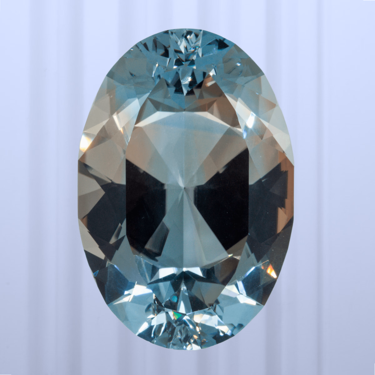 596.95 ct Bi-Color Topaz, Ukraine, Unheated/Untreated, Oval Cut, photo 1 of 5